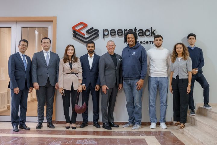 Peerstack Academy: İT sahəsində Qwasar Silicon Valley təhsil proqramları artıq Azərbaycanda